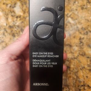 Easy on the eyes makeup remover - arbonne